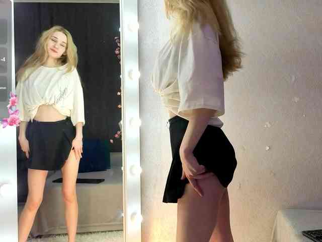 SugarNyaa's sex show image