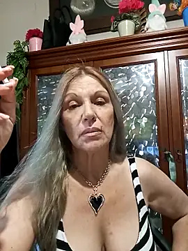 Изображение секс-шоу модели Melmamalhuda@xh