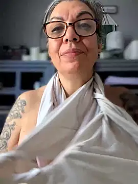 dieseldame1313's sex show image dieseldame1313's sex show image