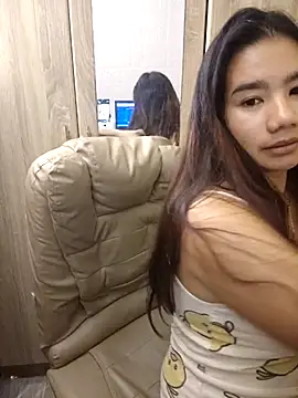 Kissy07's sex show image Kissy07's sex show image