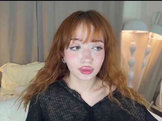 LolaXBambi's sex show image