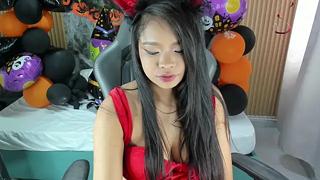 Изображение секс-шоу модели Lili_16 Изображение секс-шоу модели Lili_16