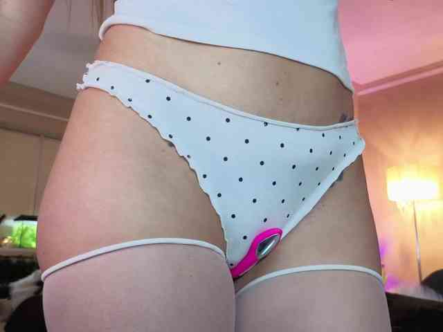 Joanneshyshy's sex show image