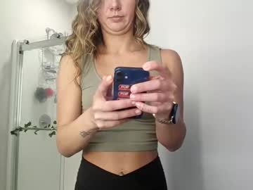 Изображение секс-шоу модели ariicutekitty