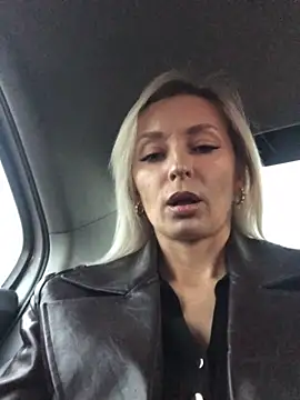 VikaBunny1's sex show image