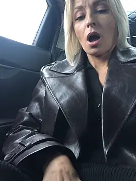 VikaBunny1's sex show image