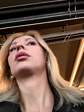 VikaBunny1's sex show image