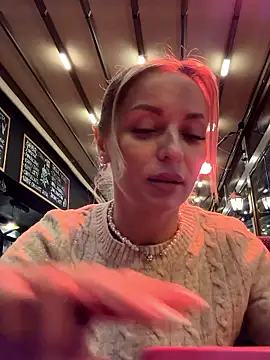 VikaBunny1's sex show image