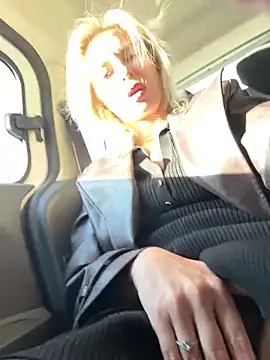 VikaBunny1's sex show image