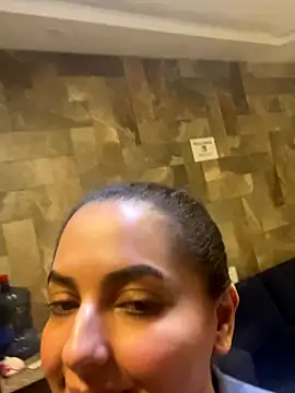 BustyAllyy's sex show image