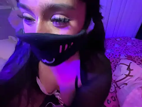 Onlypawzz's sex show image