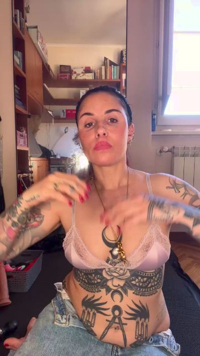 Dancing_w_Vale's sex show image