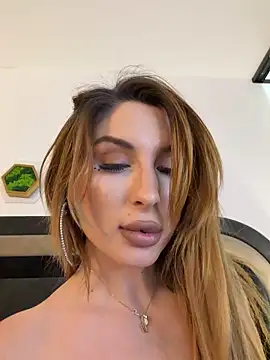 LucyBridgette's sex show image