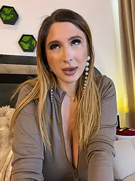 LucyBridgette's sex show image