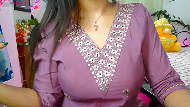 Изображение секс-шоу модели thyAnvi