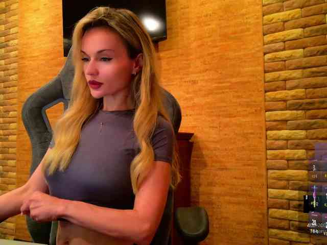 Sexshow-Bild von HollyQueen Sexshow-Bild von HollyQueen