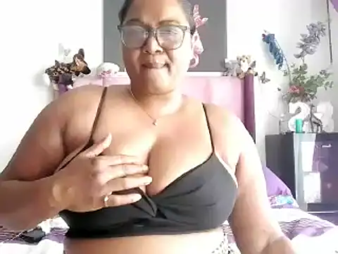 Sexshow-Bild von IndianDelia