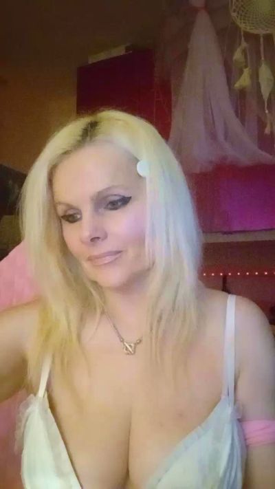 Изображение секс-шоу модели violette05 Изображение секс-шоу модели violette05