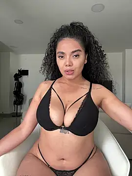 Curlyierr's sex show image