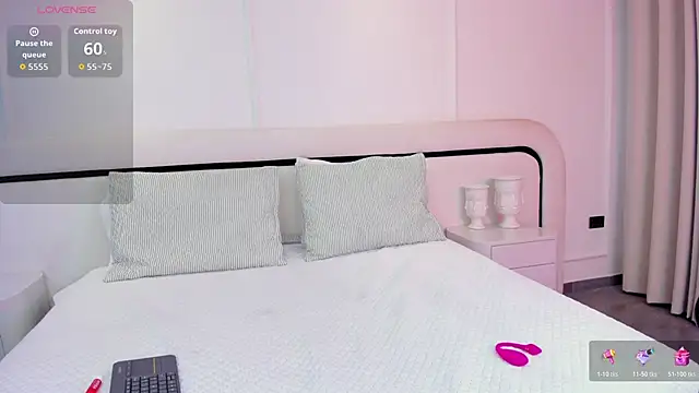 MaddyMay_'s sex show image