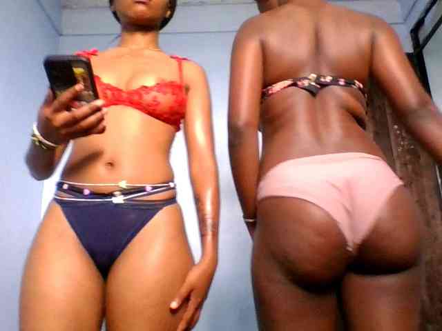 Slutgals2's sex show image