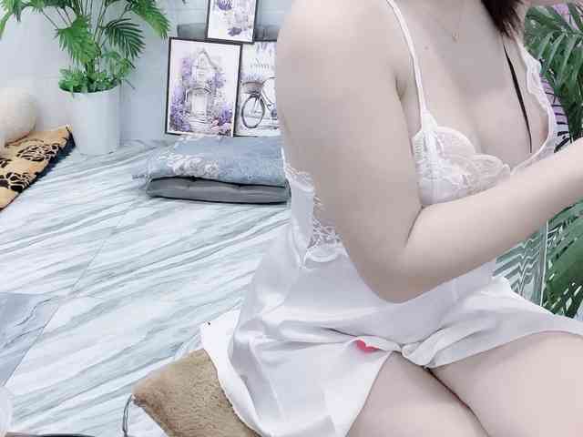 Изображение секс-шоу модели Nary-tran Изображение секс-шоу модели Nary-tran