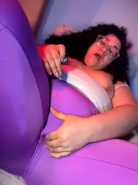 VanesssaMilf_'s sex show image