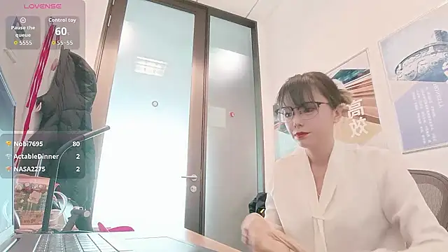 Изображение секс-шоу модели KKMM168 Изображение секс-шоу модели KKMM168