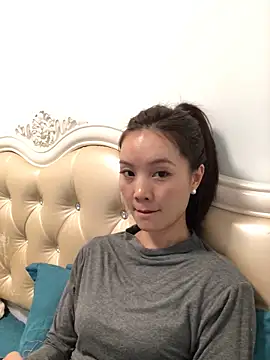 Mile-m's sex show image