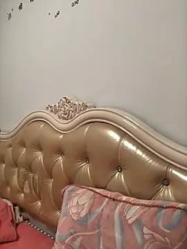 Mile-m's sex show image