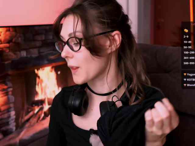 -JesusWife-'s sex show image