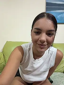 Sexshow-Bild von yara4u Sexshow-Bild von yara4u