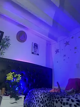 lonely_shewolf's sex show image