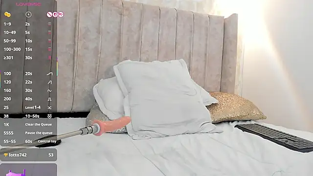mia_lourence's sex show image