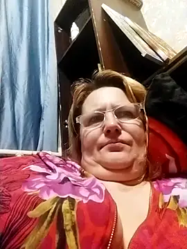 Forest-Lady's sex show image