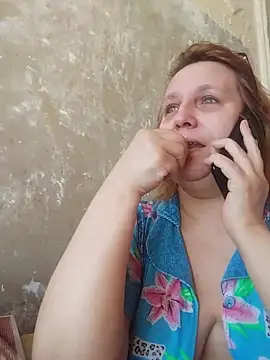 Forest-Lady's sex show image