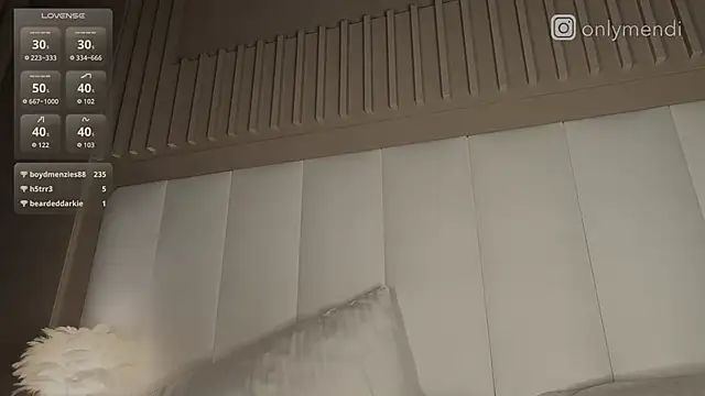 Sexshow-Bild von MENNDI Sexshow-Bild von MENNDI