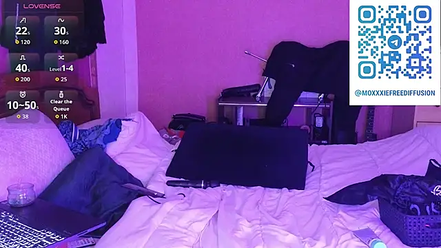 Moxxxie's sex show image