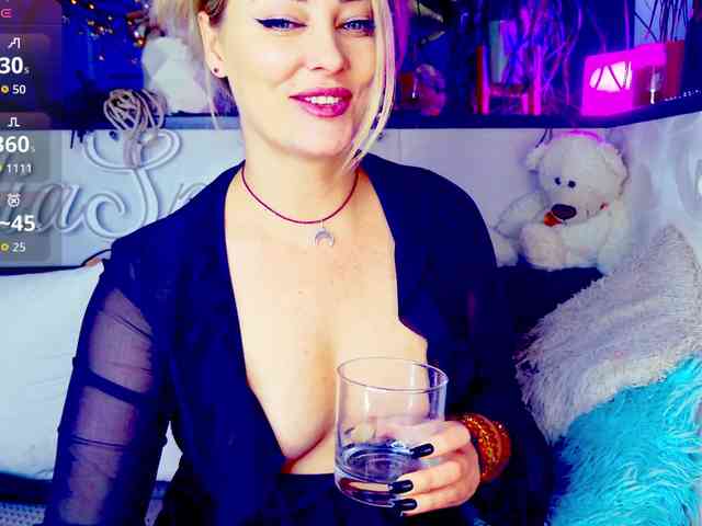 Изображение секс-шоу модели -JuliaSpace- Изображение секс-шоу модели -JuliaSpace-