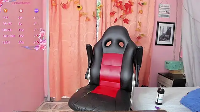 NaylaAbadi's sex show image