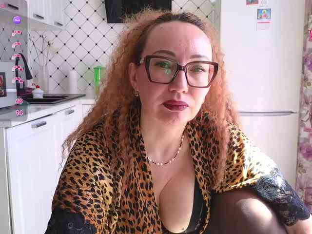 Pink-Lips's sex show image