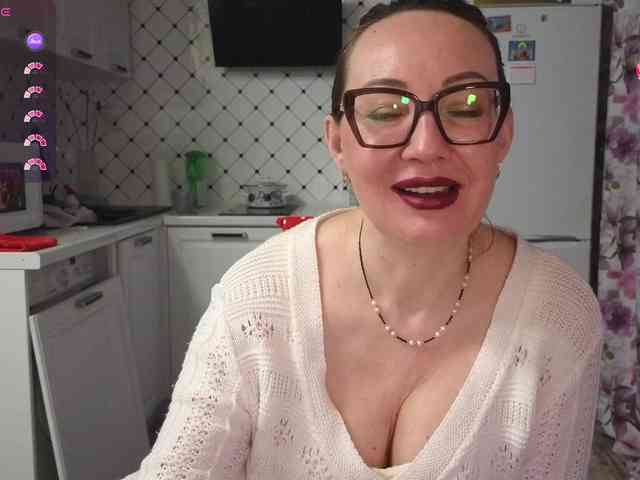 Pink-Lips's sex show image