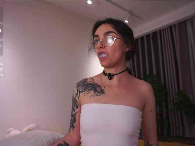 Morena-Dolcce's sex show image