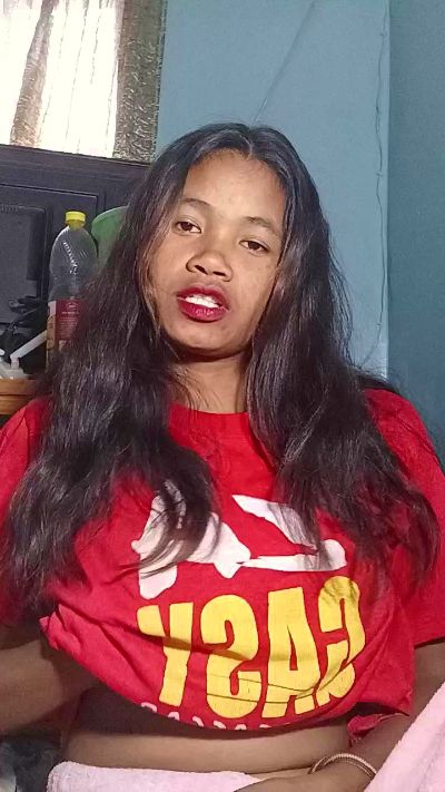 Carinahot02's sex show image