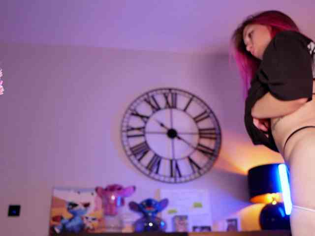 Изображение секс-шоу модели arielwavee1 Изображение секс-шоу модели arielwavee1