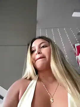 Изображение секс-шоу модели lunablossom_ Изображение секс-шоу модели lunablossom_