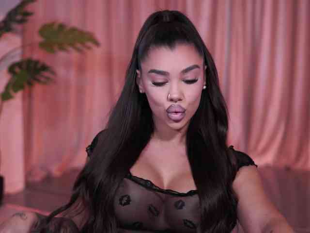 NatyDesiree's sex show image