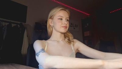 Изображение секс-шоу модели KarmenBarella