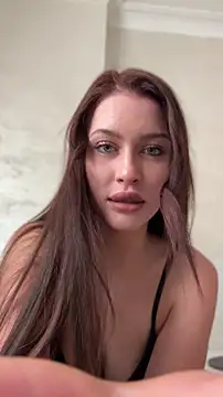 Изображение секс-шоу модели KikiWatson