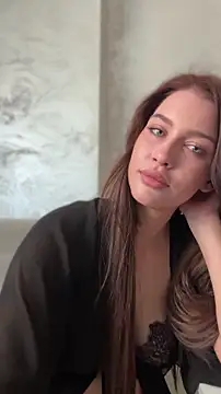 Изображение секс-шоу модели KikiWatson